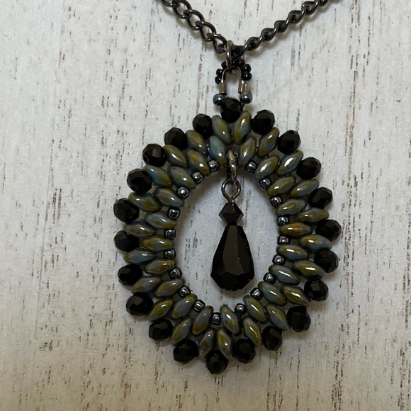 Beaded pendant necklace -superduo beads, Black onyx beads and swarovski crystal - Picture 2 of 5